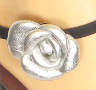 argentine tango shoes-Vida Mia - Gitana-Close-up of OPTIONAL silver leather flower
